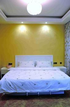 Yiguangnian Fashion Hotel Fenghuang Zewnętrze zdjęcie